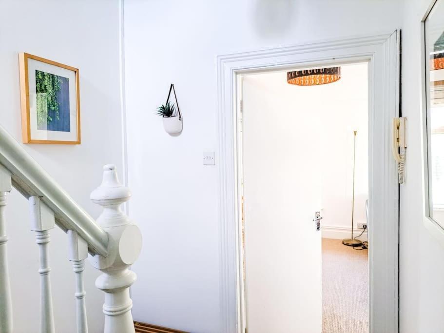 Апартаменти 3 Bed Flat Near To Cardiff And Cardiff Bay Екстер'єр фото