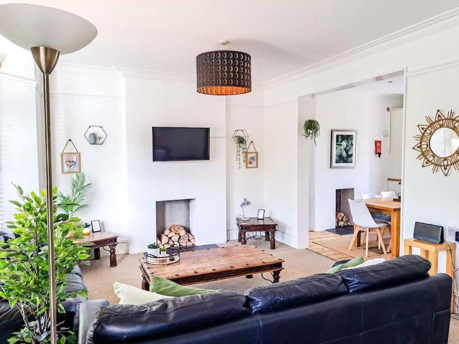 Апартаменти 3 Bed Flat Near To Cardiff And Cardiff Bay Екстер'єр фото